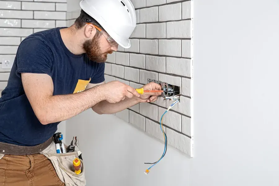 How To Identify When Your Electrical System Needs Help in Panorama City, CA